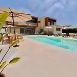 빌라 Ria Lounge House *