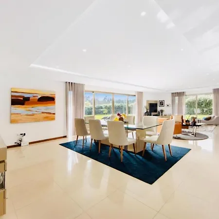 Ria Lounge House Villa *