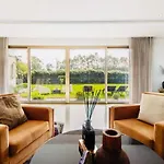 Ria Lounge House Villa