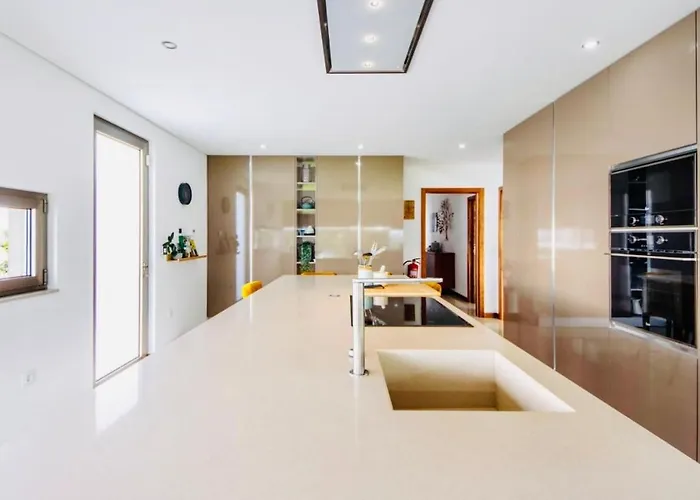 Ria Lounge House טוריירה