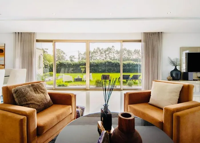 Ria Lounge House Villa *